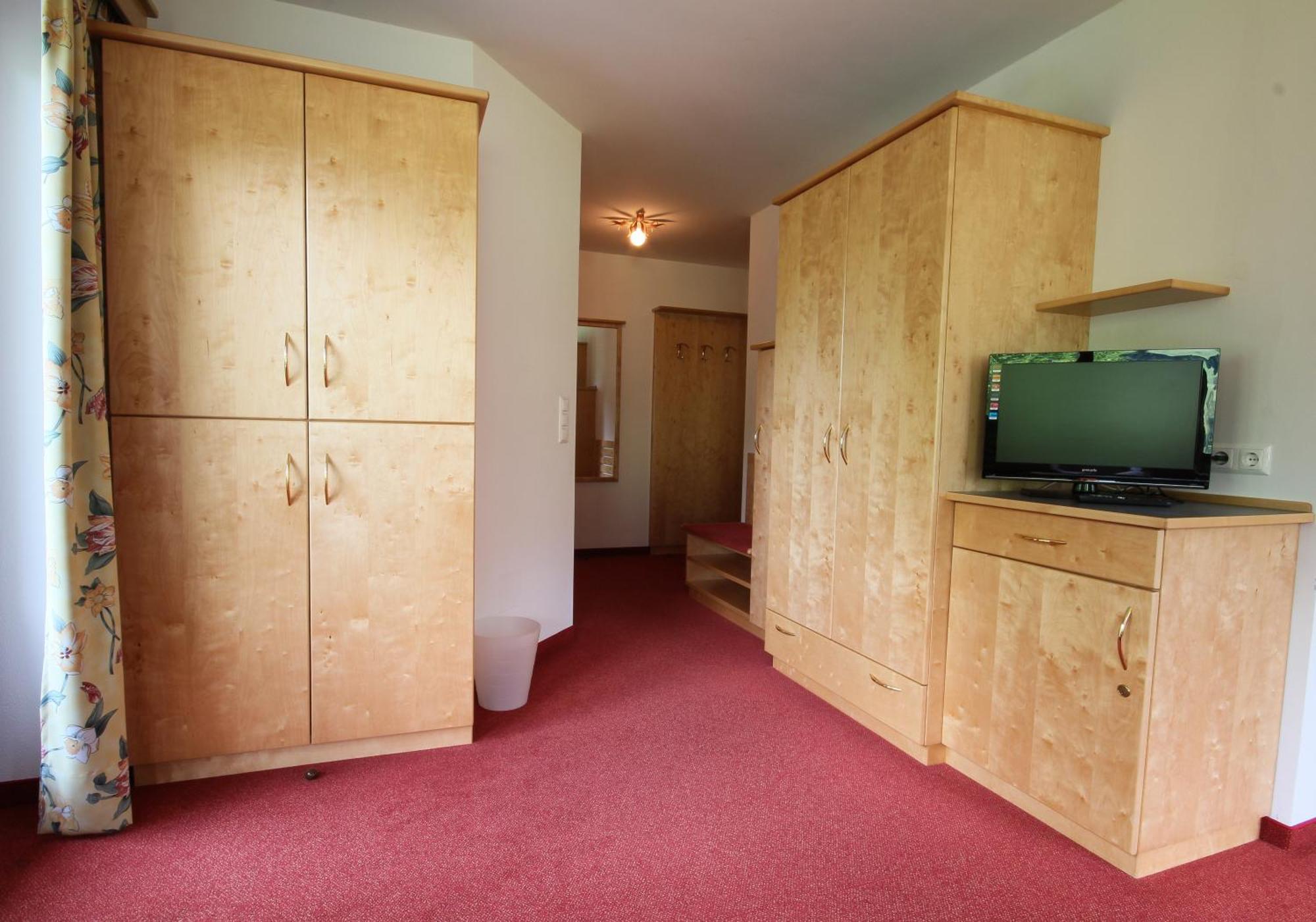 Hotel Garni Sonnblick Bad Kleinkirchheim Bilik gambar